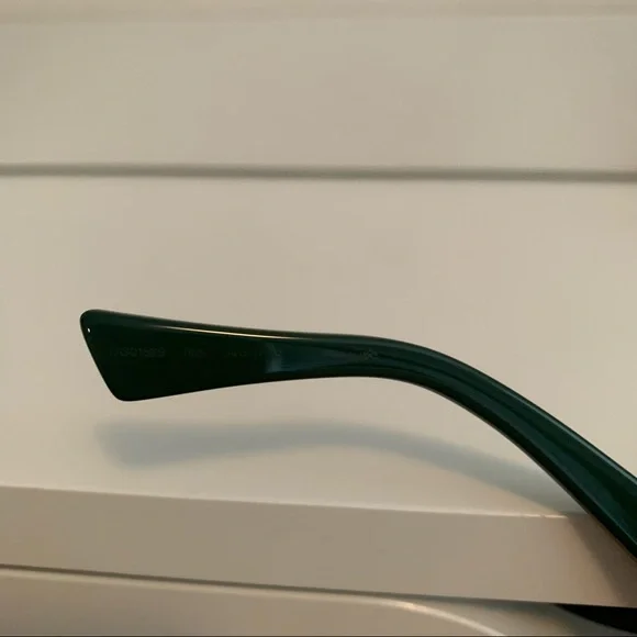 BRAND NEW GUCCI Square Sunglasses with Original Sunglasses Case - Picture 8 of 8